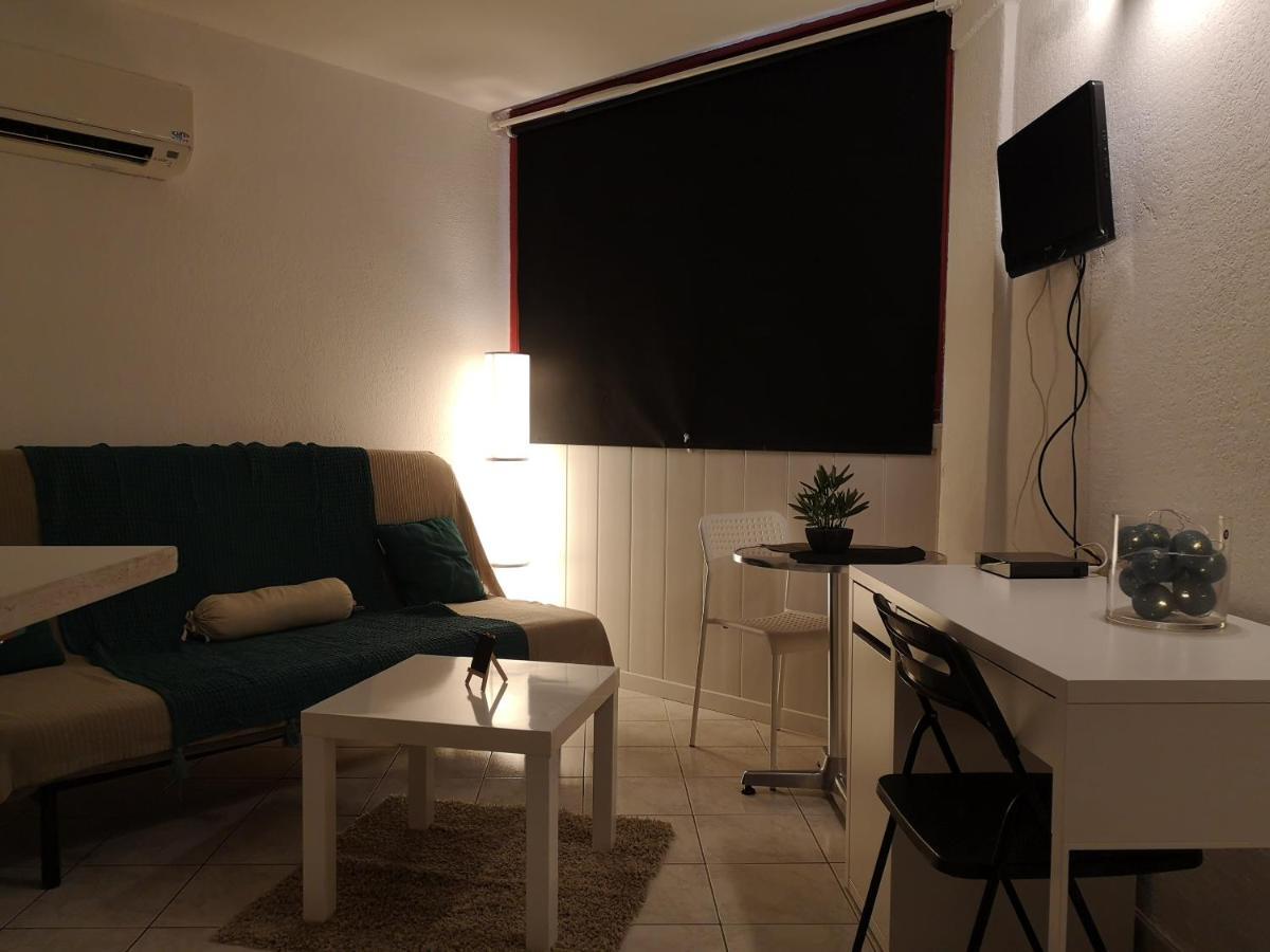 Studio A 15 Minutes Des Plages Ла-Валетт-дю-Вар Экстерьер фото