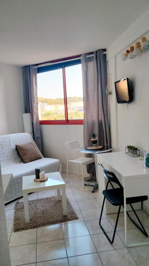 Studio A 15 Minutes Des Plages Ла-Валетт-дю-Вар Экстерьер фото